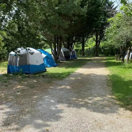 Campeggio Avec Terrasse à - Api-1-52-902 Camon (Languedoc-Roussillon)