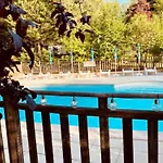 Camping Avec Terrasse A - Api-1-52-902 Camon (Languedoc-Roussillon)