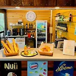 Camping Avec Terrasse A - Api-1-52-902 Camon (Languedoc-Roussillon)