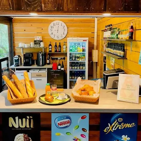 אתר קמפינג Avec Terrasse A - Api-1-52-902 Camon (Languedoc-Roussillon)