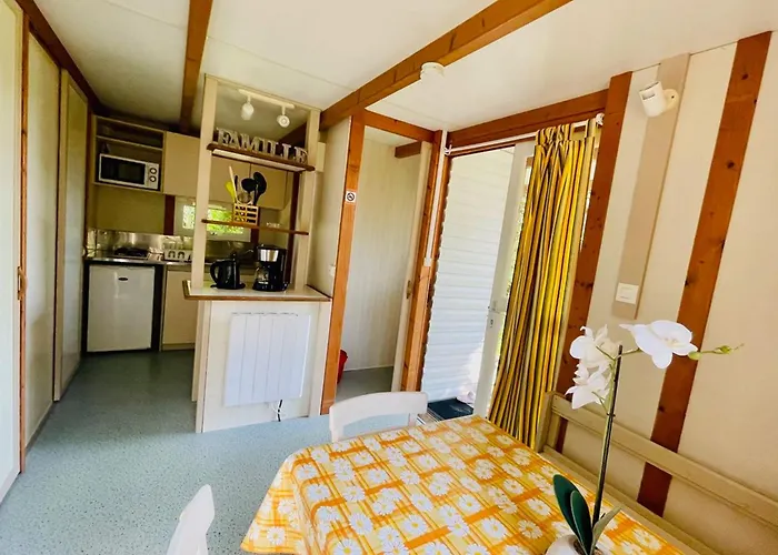 مكان تخييم Avec Terrasse A - Api-1-52-902 *