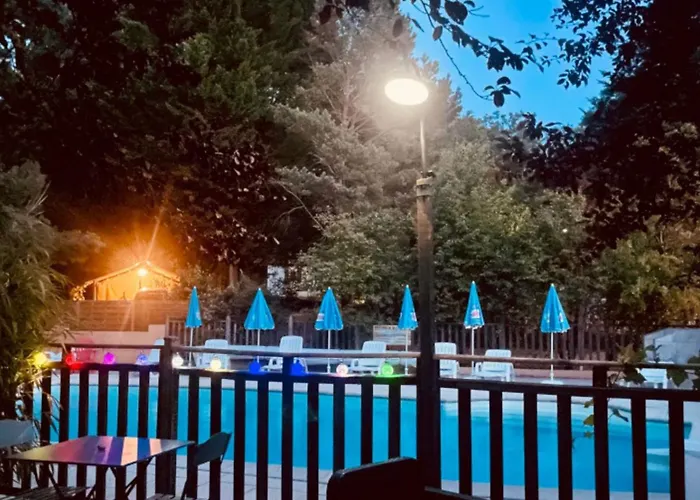 Avec Terrasse A - Api-1-52-902 * Camon (Languedoc-Roussillon)